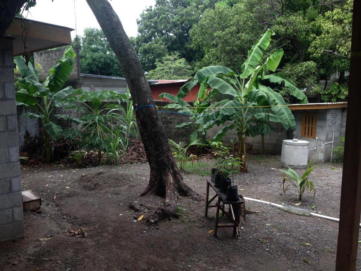 Elizabeth Enchantments Appartement La Ceiba Buitenkant foto