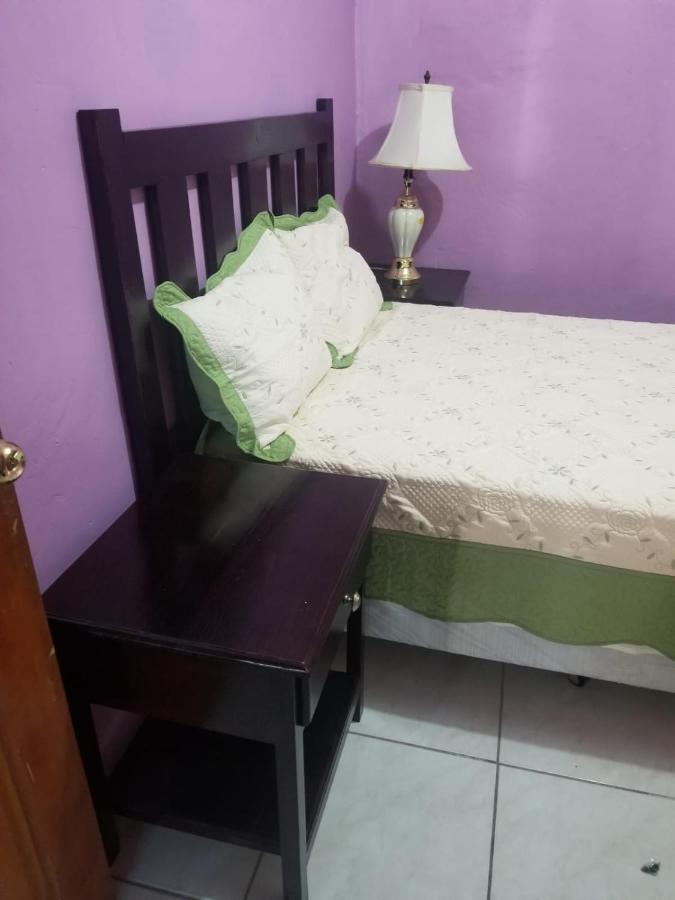 Elizabeth Enchantments La Ceiba Buitenkant foto